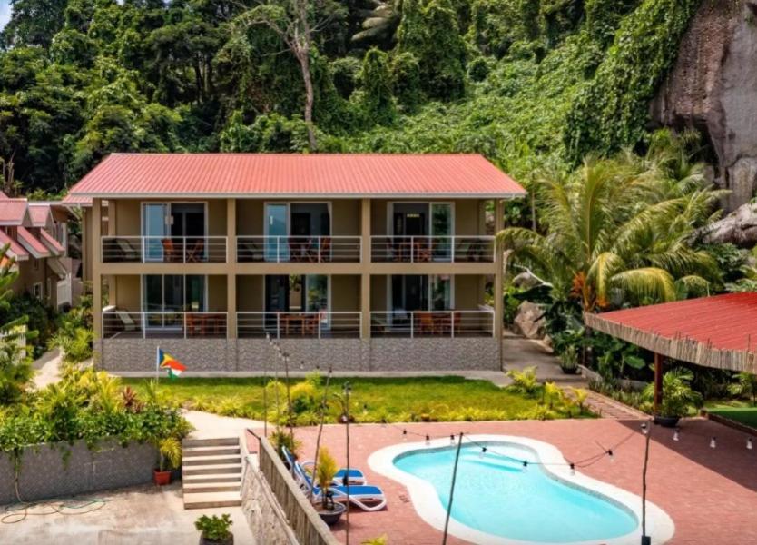 Auguste Holiday Residence Anse Etoile Exterior photo